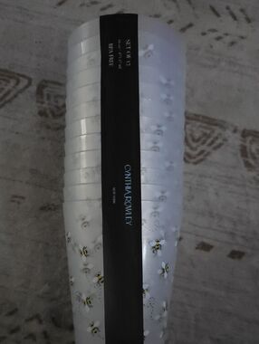 Cynthia Rowley Floral Bee Cups - White with Yellow Bees